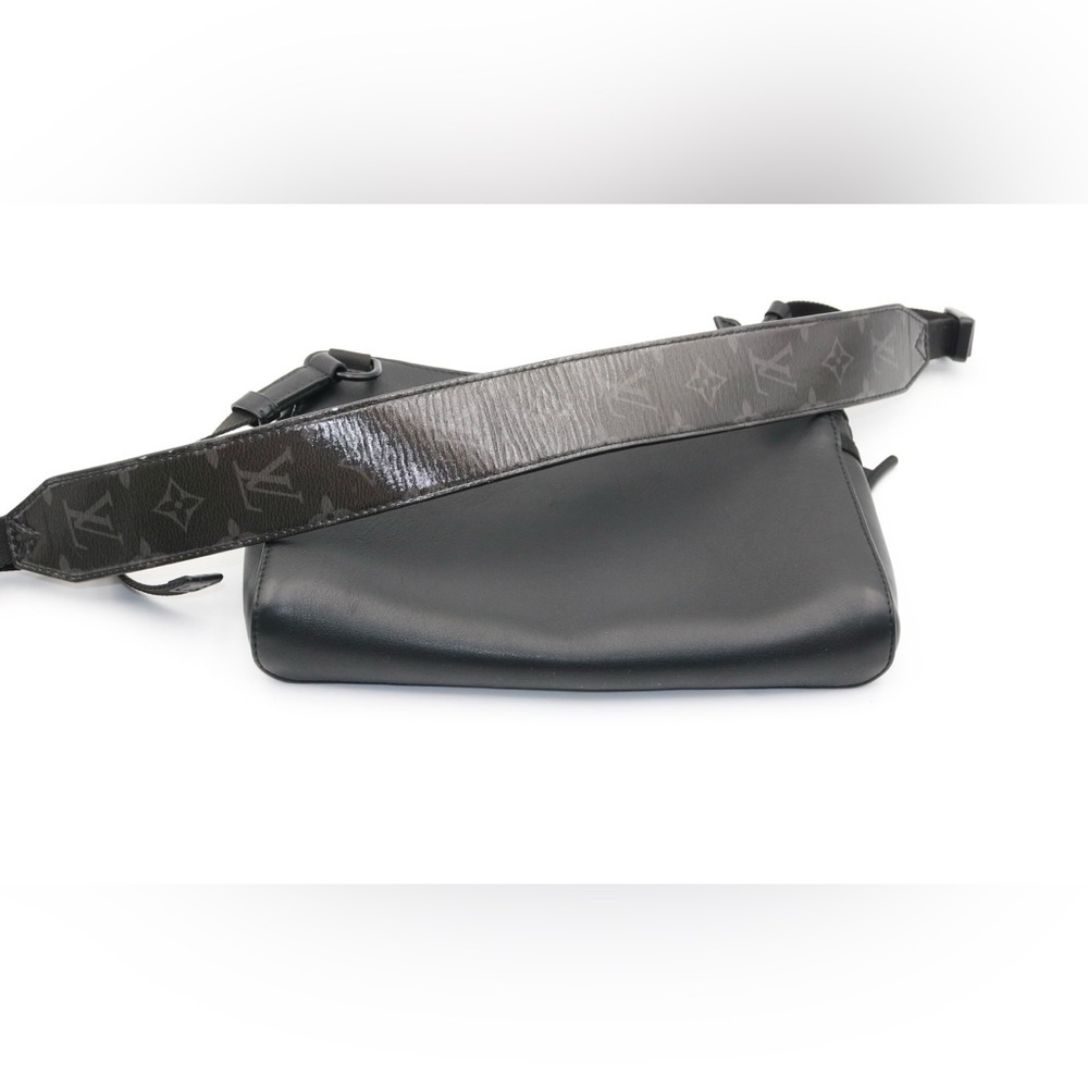 Louis Vuitton dark infinity leather crossbody bag - Picture 6 of 11